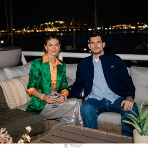 60BA2269-073B-49B8-86CF-63094D3898DA